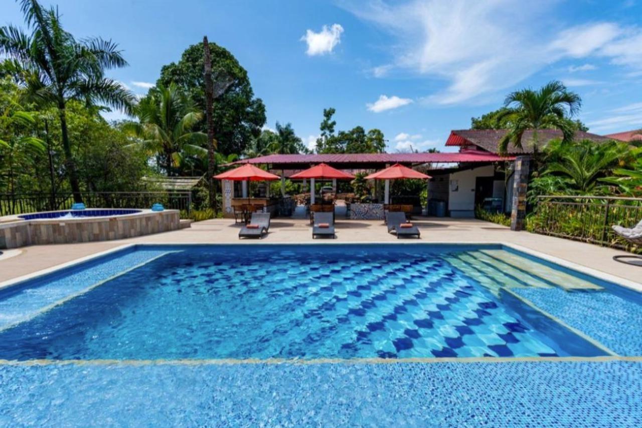 Nq Hotel Orinoquia Granja Campo Alegre エクステリア 写真