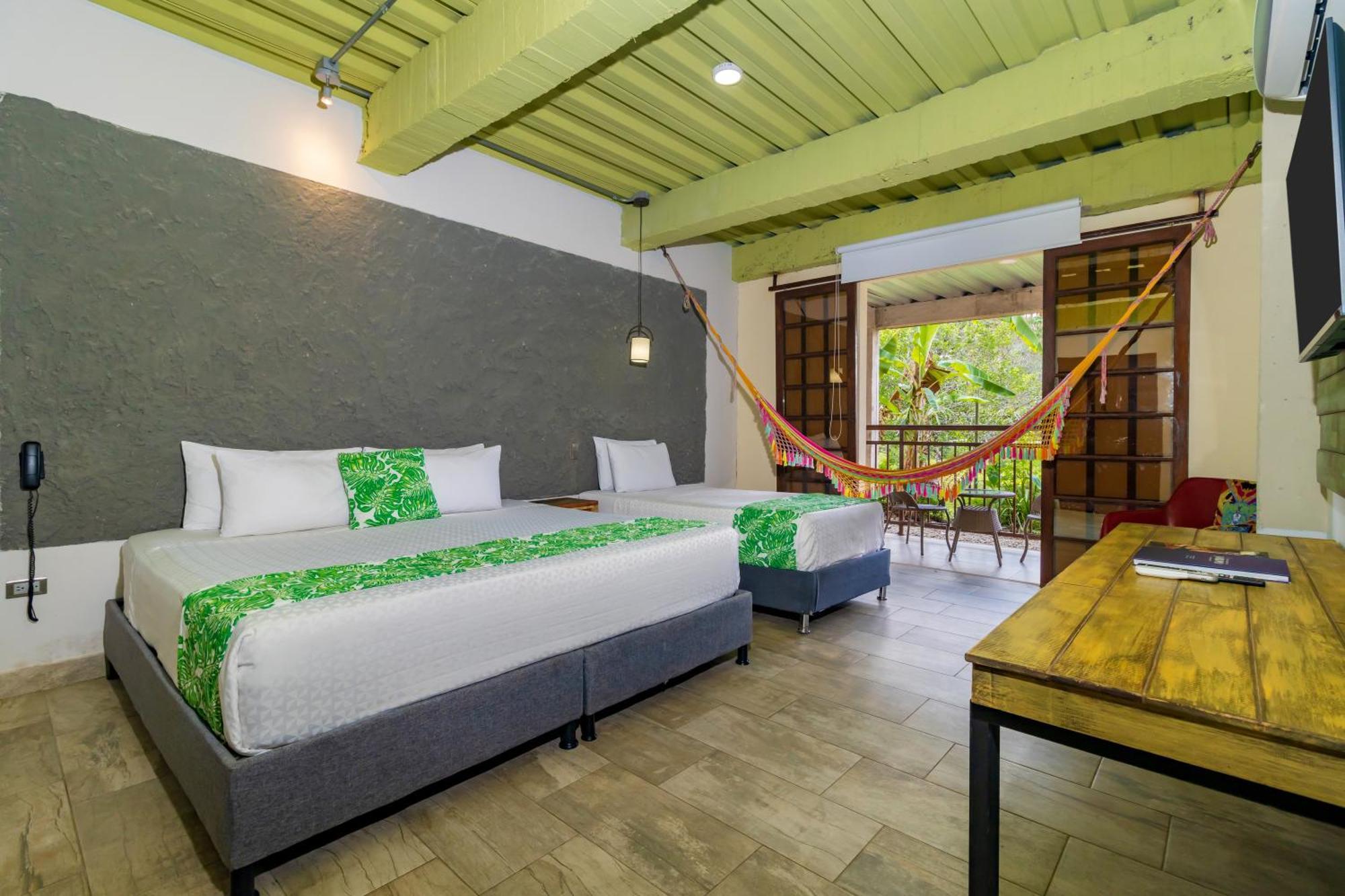 Nq Hotel Orinoquia Granja Campo Alegre エクステリア 写真